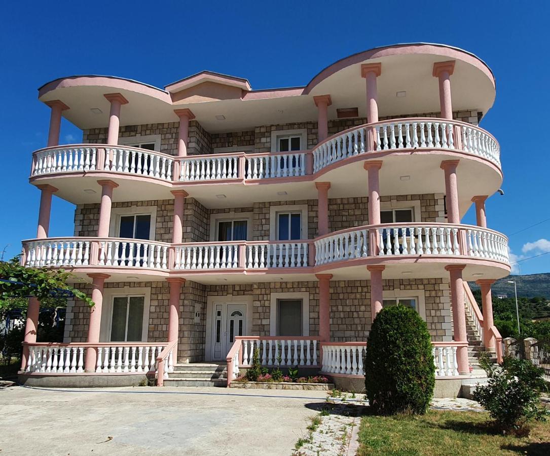 Kurt Apartaments 울친 외부 사진